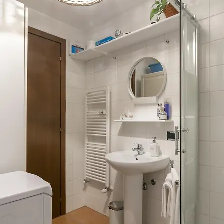 Apartment Spazio Isola- Free Wifi Milan